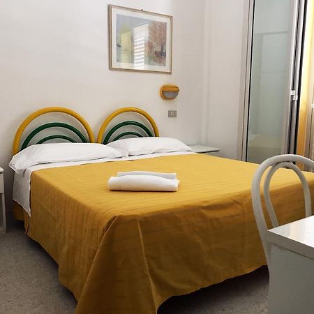 Hotel Vienna Senigallia Buitenkant foto