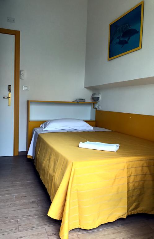 Hotel Vienna Senigallia Buitenkant foto
