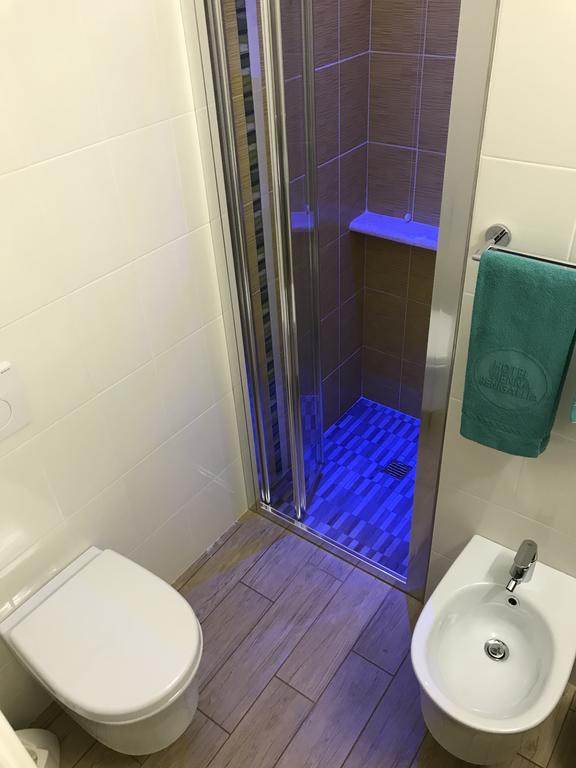 Hotel Vienna Senigallia Buitenkant foto