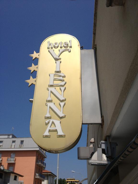 Hotel Vienna Senigallia Buitenkant foto
